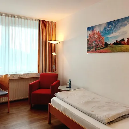 Heinrich Pesch Hotel